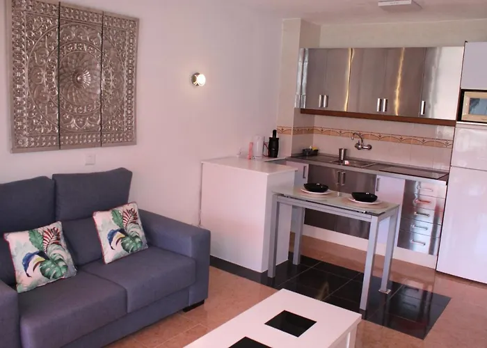 Tropical Canary - * Playa del Inglés